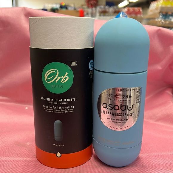 Orb
Insulated water bottle 14 Ounce. The storage box is missing the lid. - Picture 1 of 4